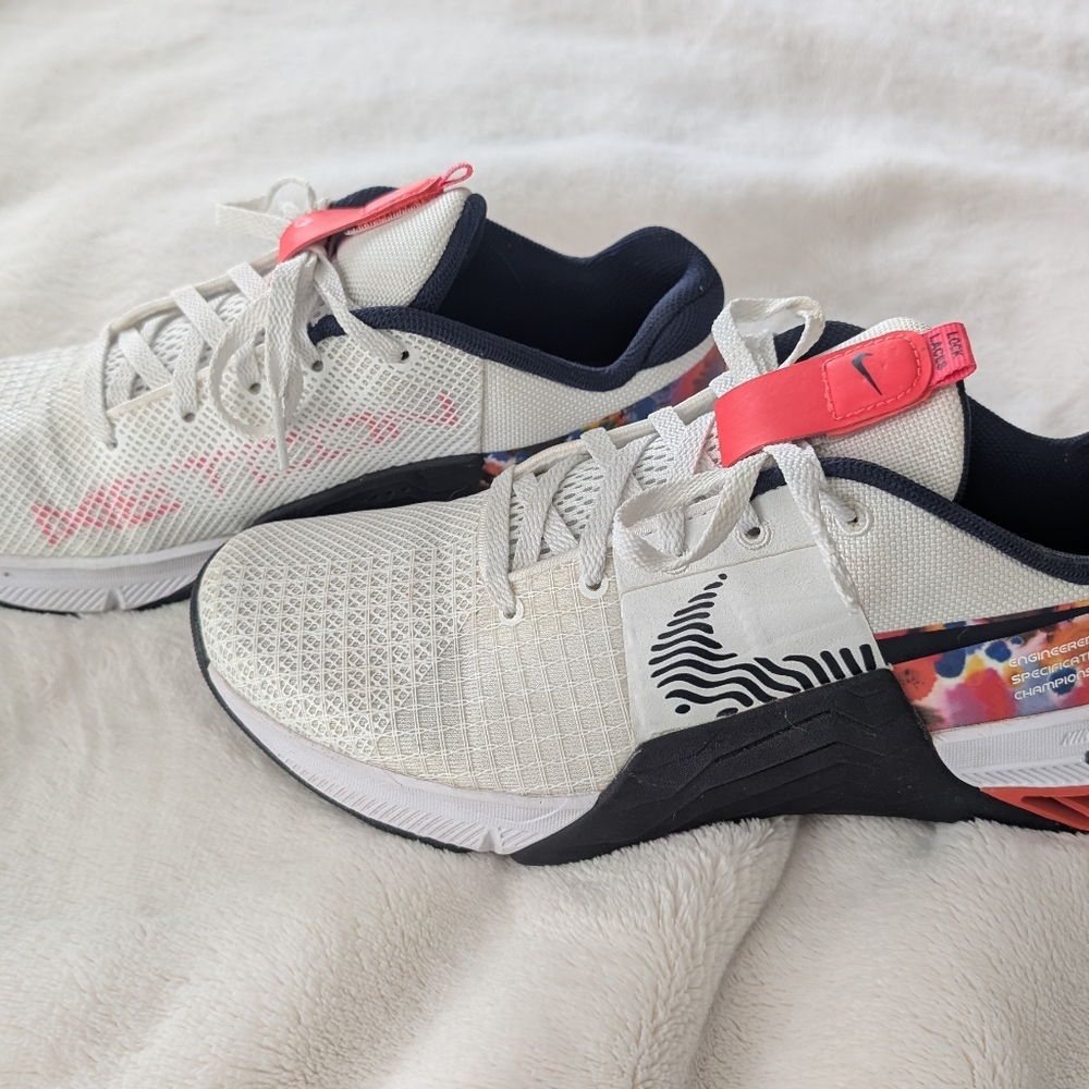Nike Metcon 8 Gym Training Shoes Women's Size 8 White Multi, worn twice
